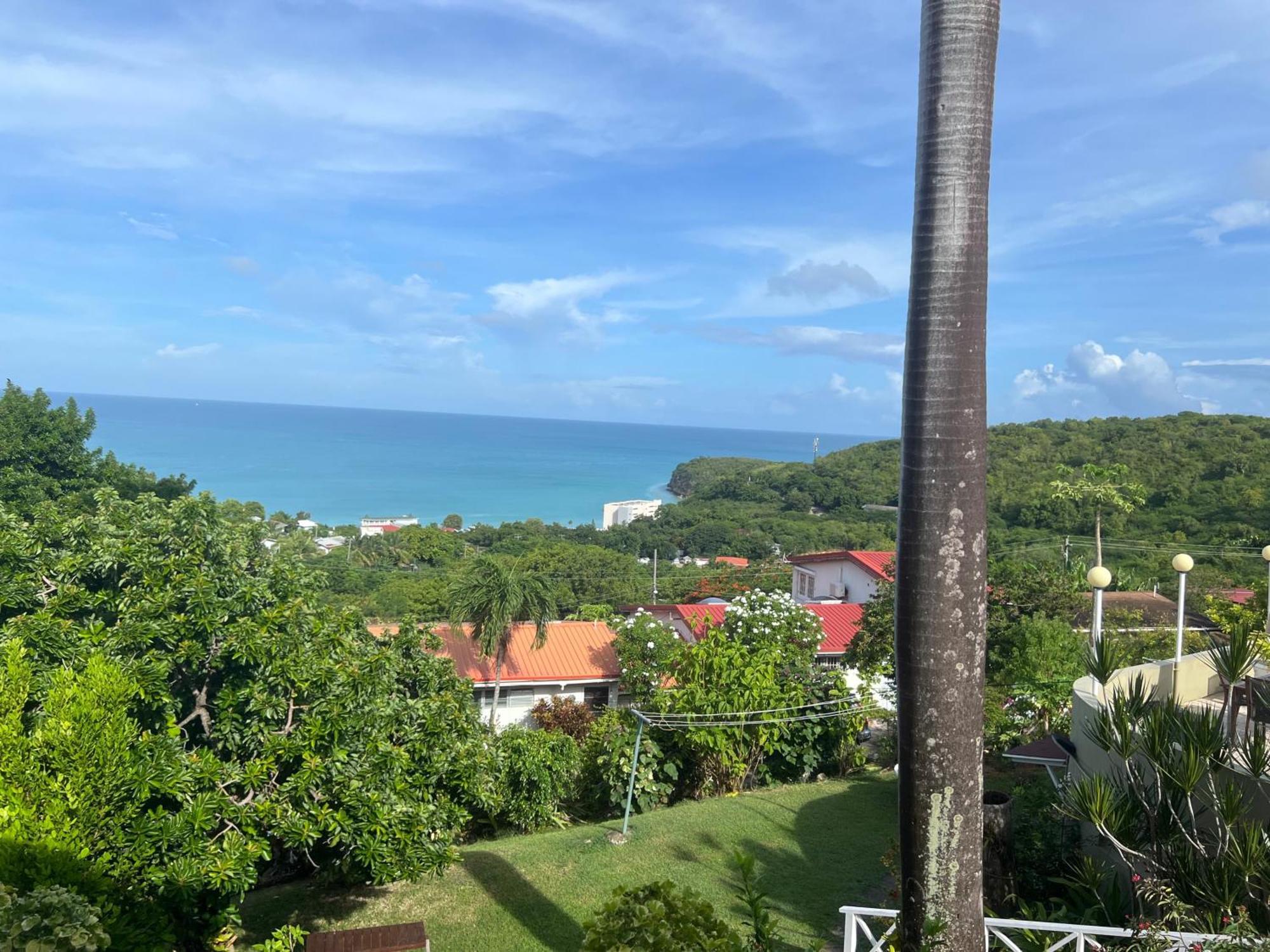 Attractive 2-Bed Apartment Stunning Sea View Dickenson Bay المظهر الخارجي الصورة